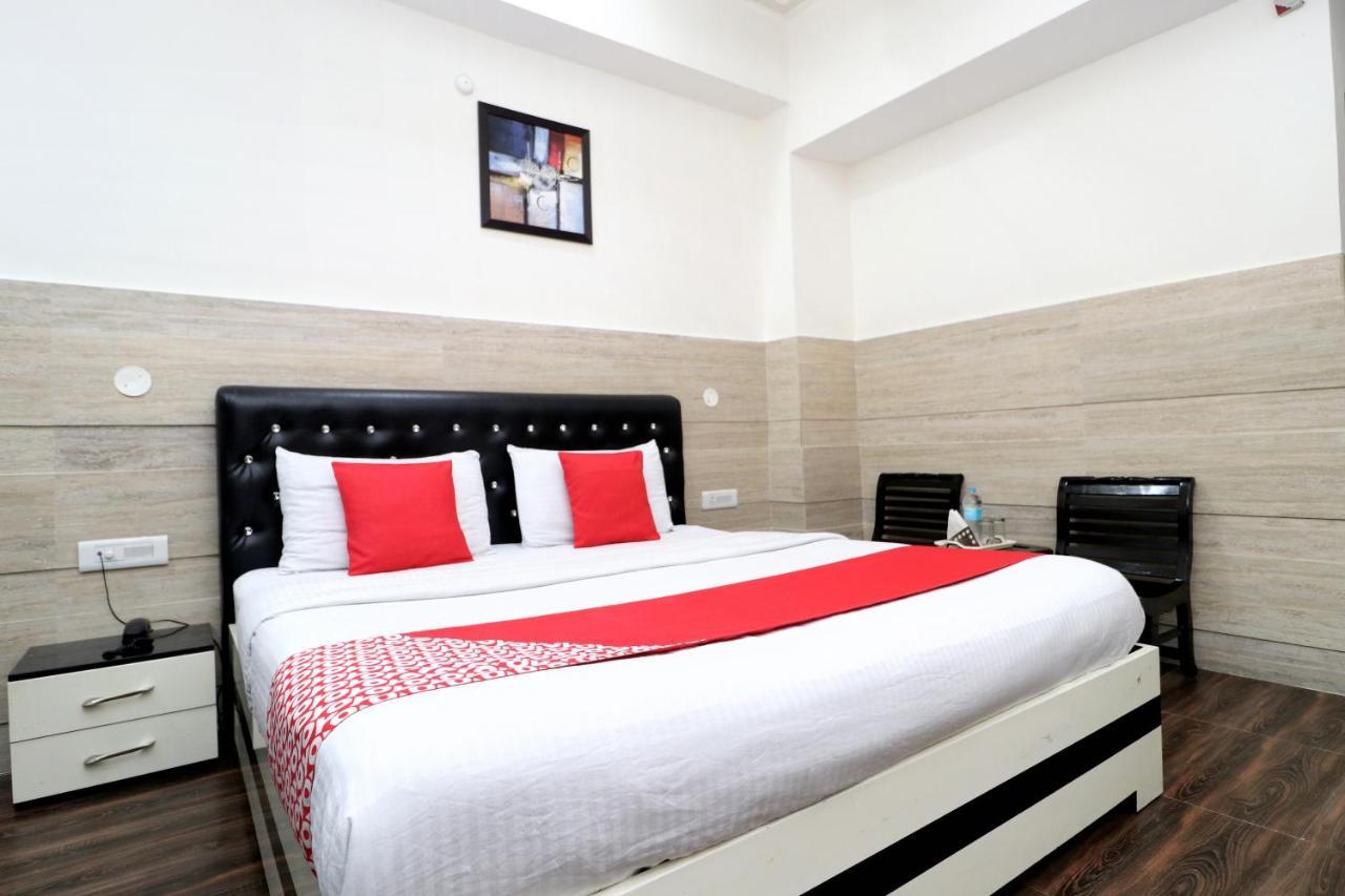 Oyo 30848 Hotel Signature Firozpur エクステリア 写真