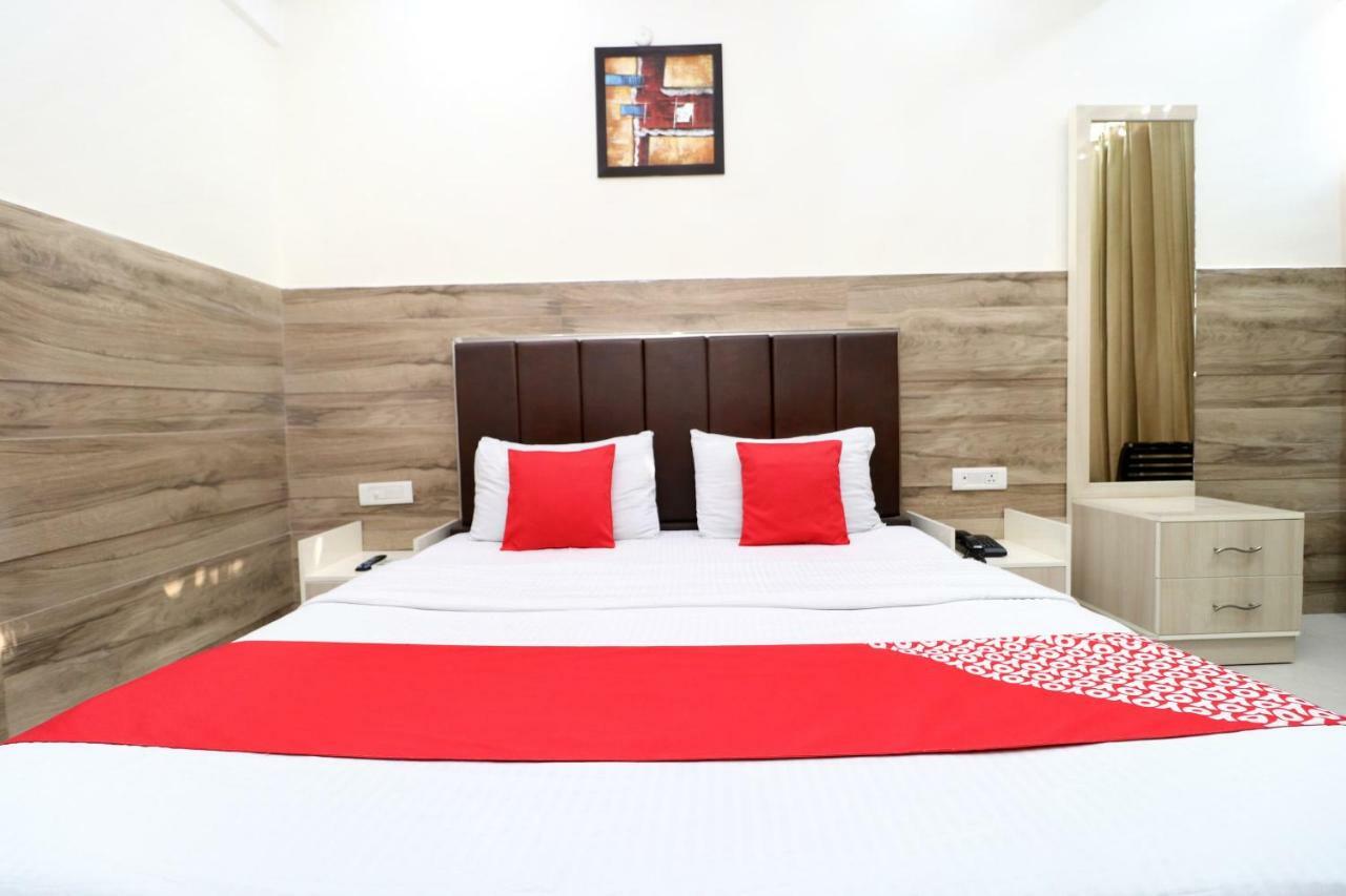 Oyo 30848 Hotel Signature Firozpur エクステリア 写真