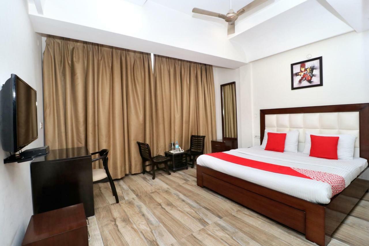 Oyo 30848 Hotel Signature Firozpur エクステリア 写真