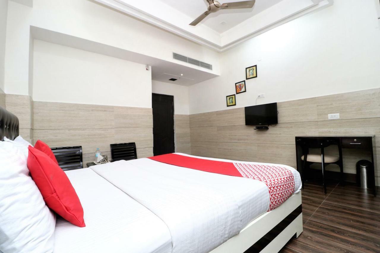Oyo 30848 Hotel Signature Firozpur エクステリア 写真
