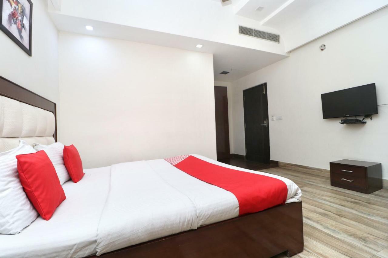 Oyo 30848 Hotel Signature Firozpur エクステリア 写真